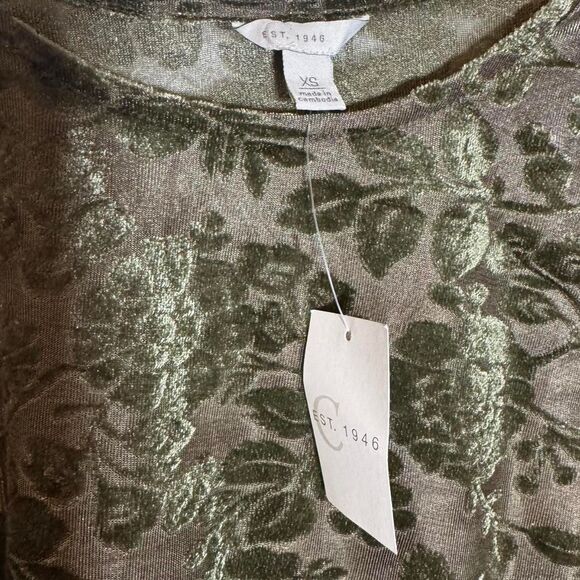 Cato Women’s Winter Daydream Velvet Burnout Top Grape Leaf XS NWT - Picture 4 of 5